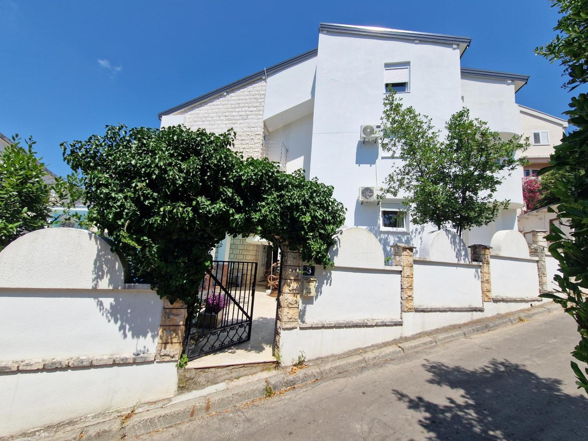 Villa Golf Будва Екстериор снимка