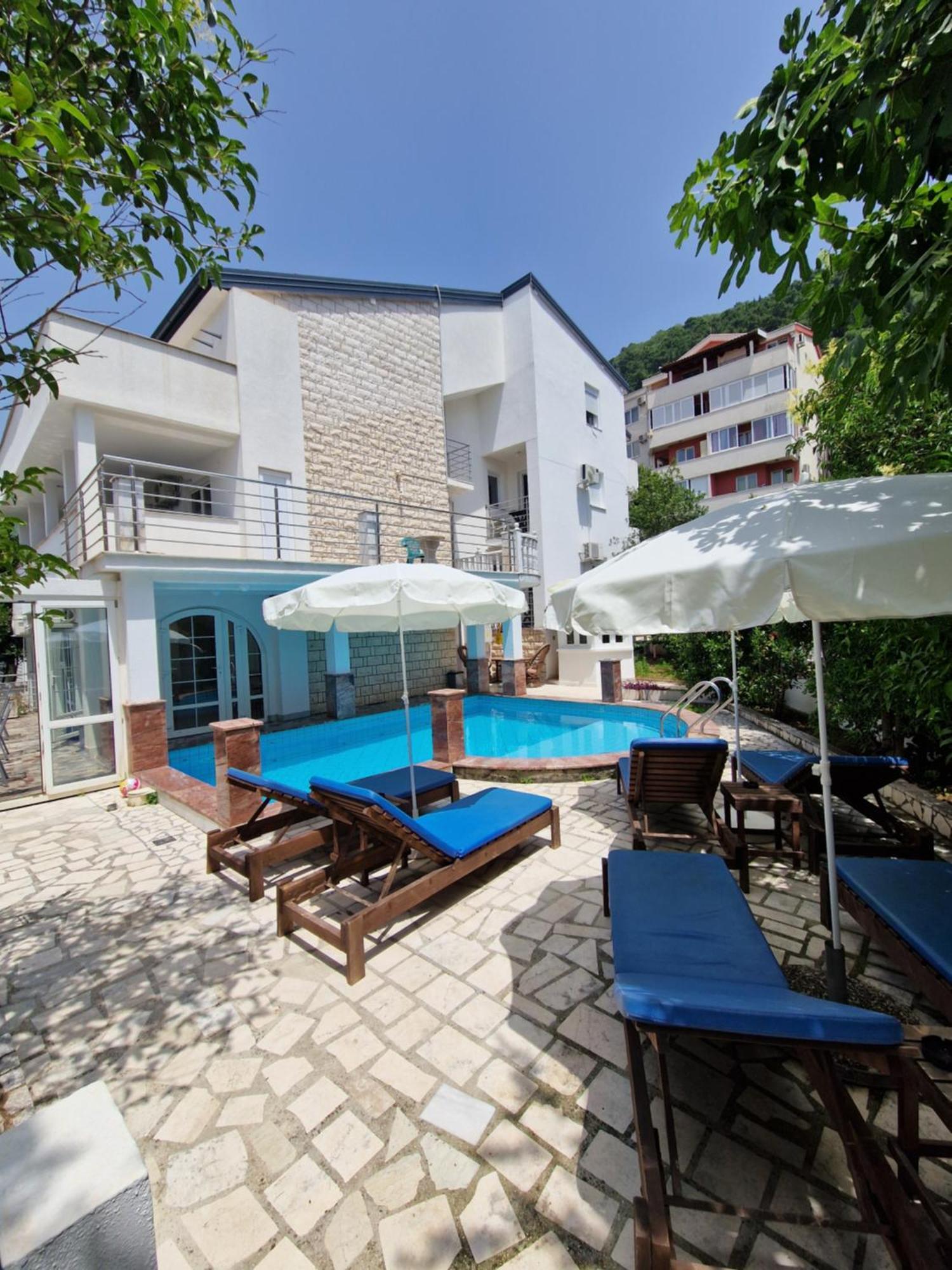 Villa Golf Будва Екстериор снимка
