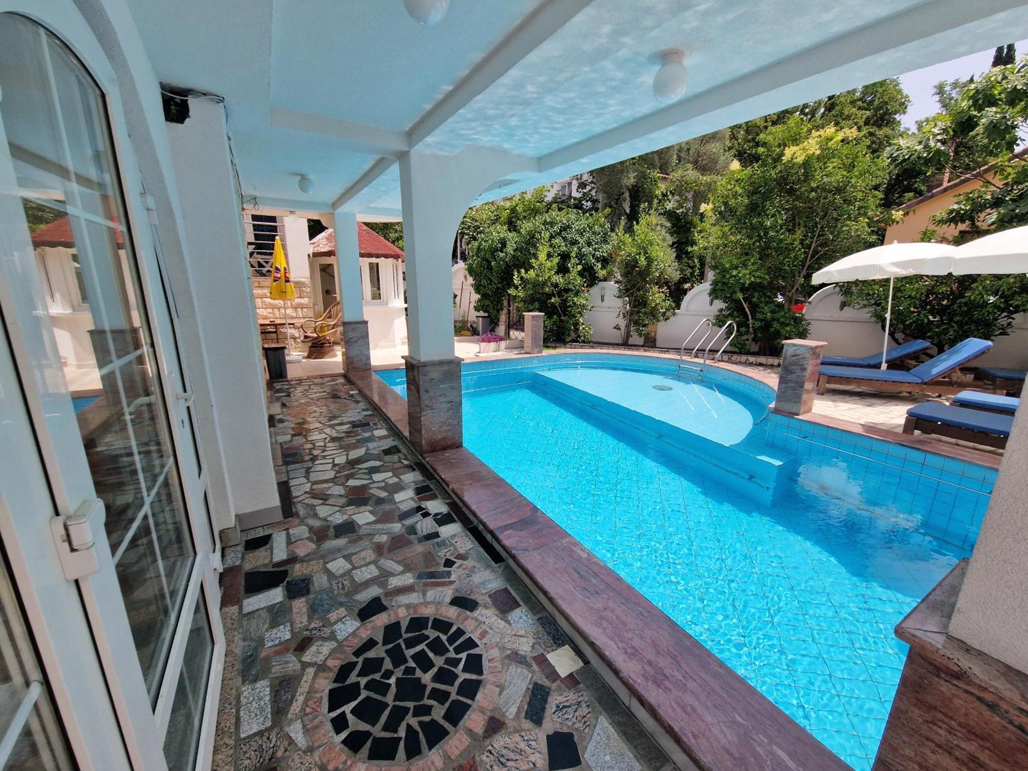 Villa Golf Будва Екстериор снимка