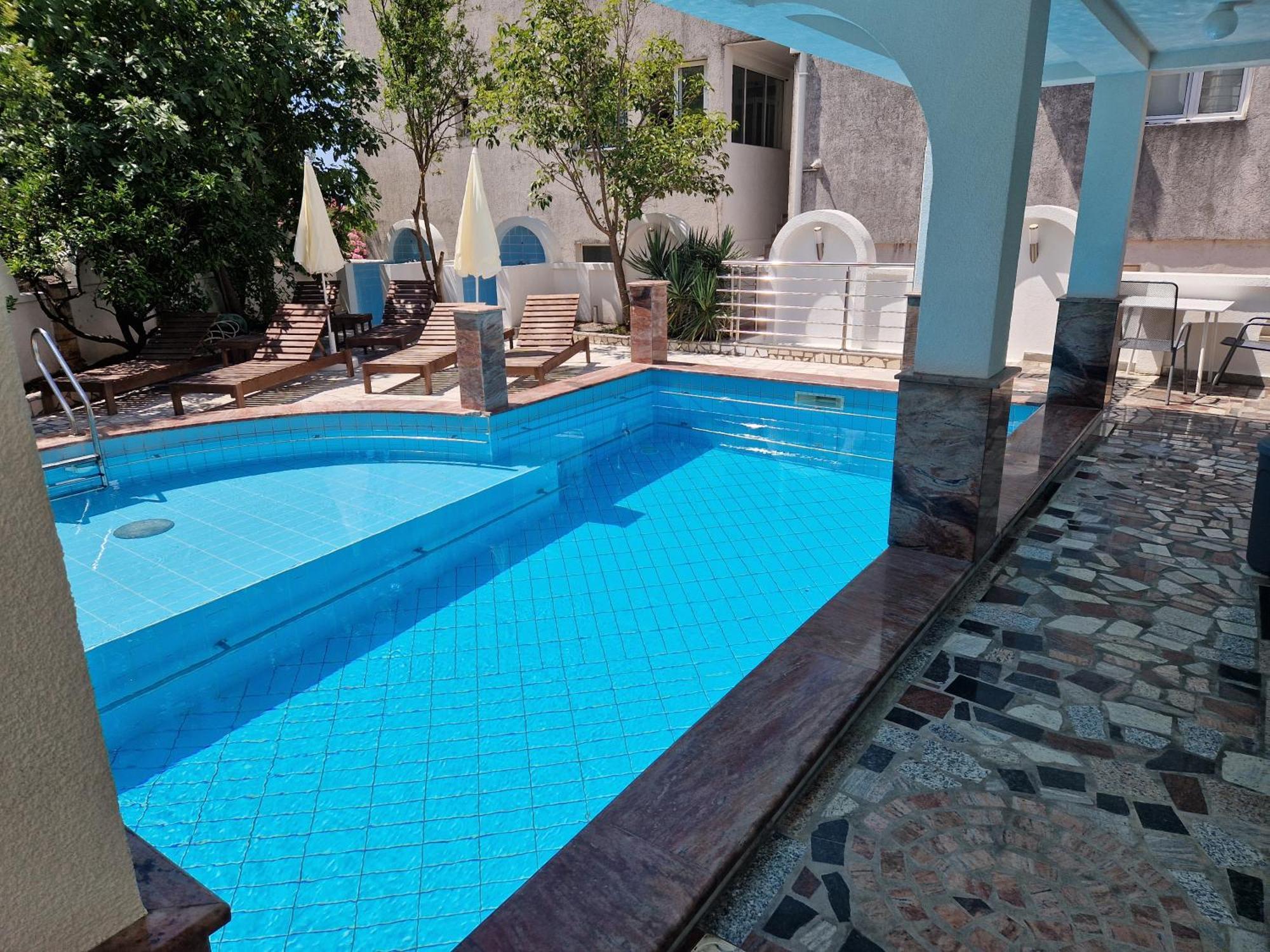 Villa Golf Будва Екстериор снимка